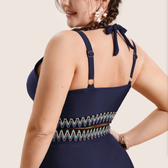 BloomChic Embroidered Wrap Tie Knot Swim Top size 10 - Picture 2 of 5